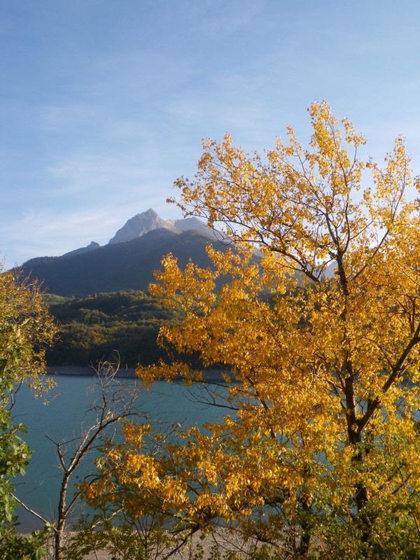 lac du sautet automne